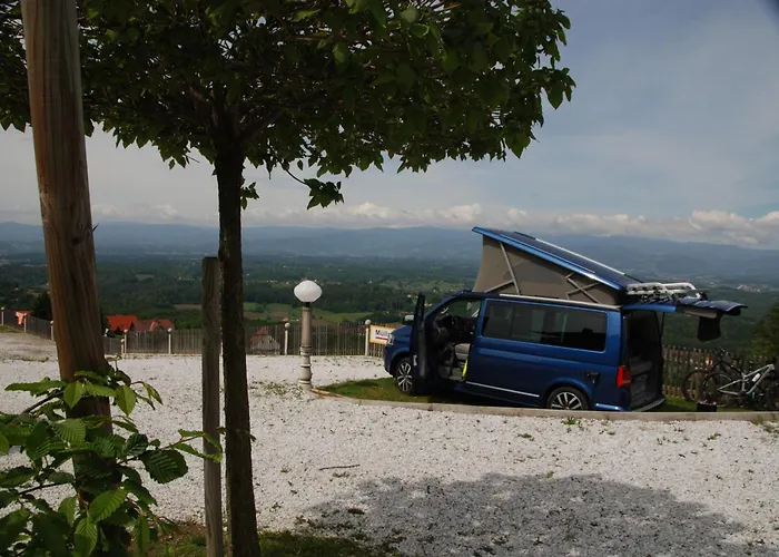 Weinberg-panorama- مكان تخييم